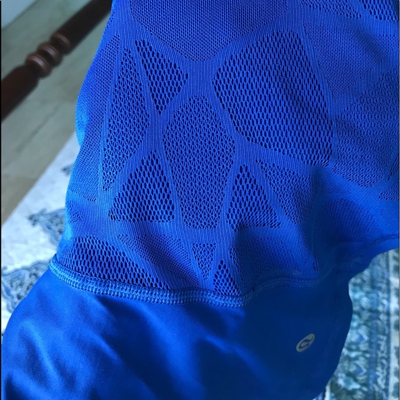 Lululemon top - Picture 9 of 9